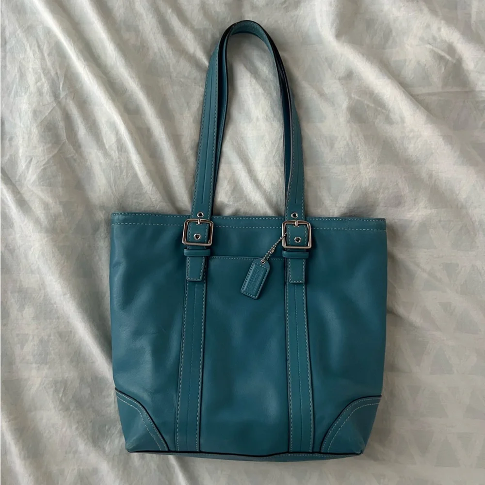 Teal blue leather 2008 coach bag